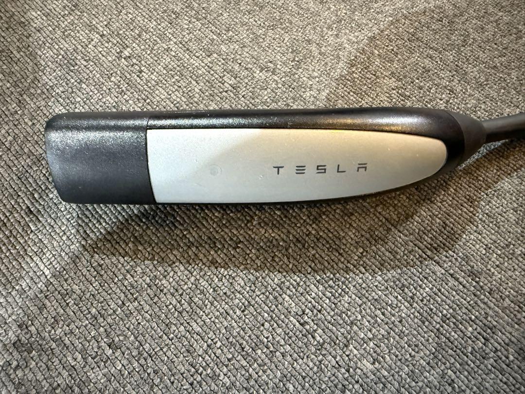 TESLA テスラ モバイルコネクター