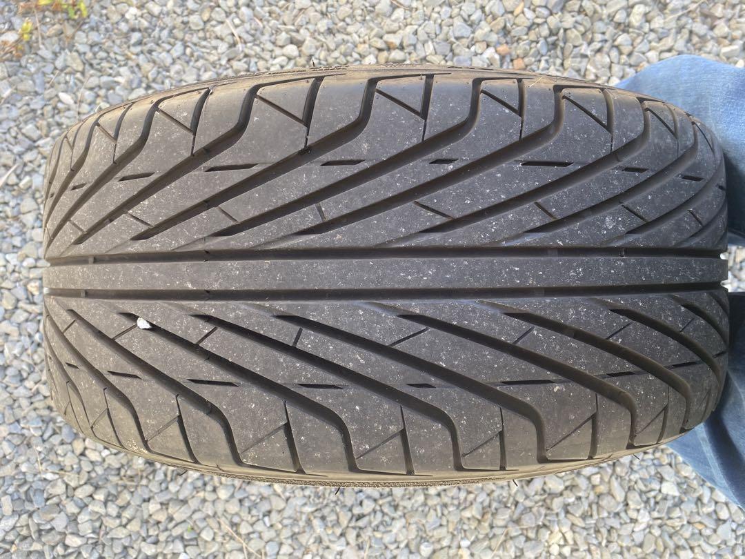 トライアングル　235/35r19 2本