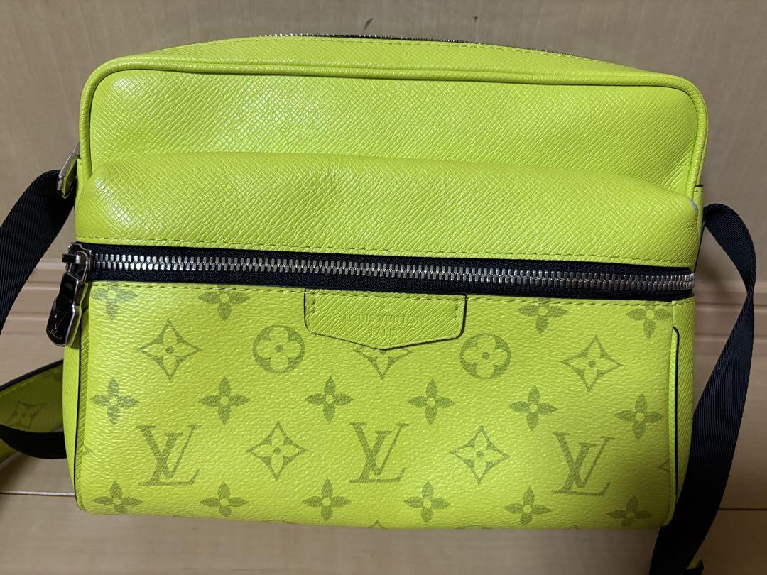 LOUIS VUITTON タイガラマ アウトドアメッセンジャー イエローメンズ