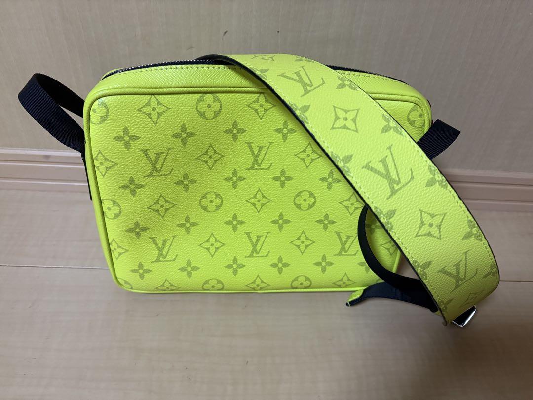 LOUIS VUITTON タイガラマ アウトドアメッセンジャー イエローメンズ