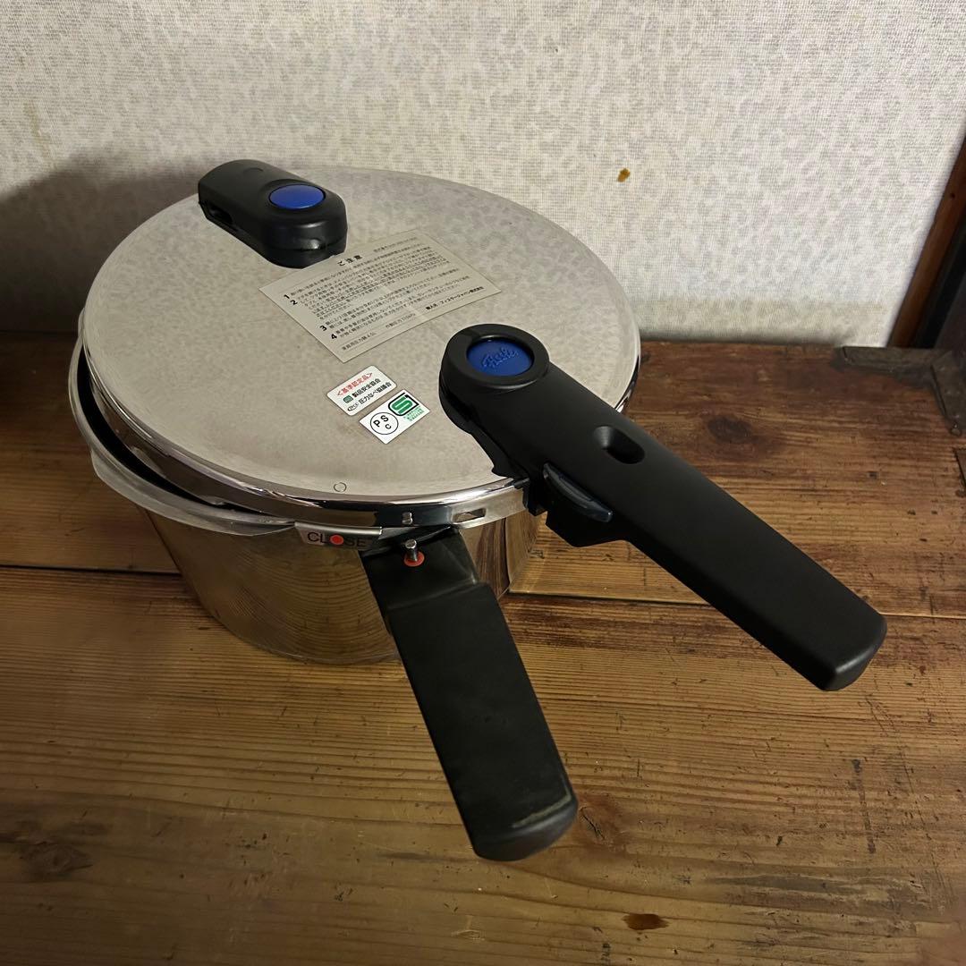 フィスラー 圧力鍋 ブルーポイント ビタクイック 4.5L ステンレス ドイツ製Fissler