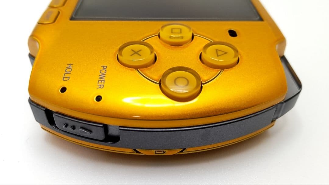 PSP3000 イエロー 新品に近い綺麗な美品 液晶完全に無傷 ケーブル未使用 PSP3000 イエロー 新品に近い綺麗な美品 液晶完全に無傷 ケーブル未使用
