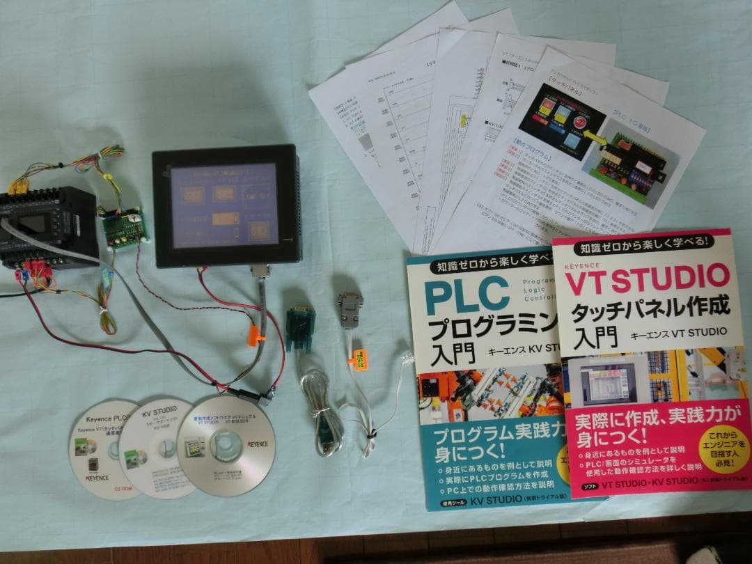 Keyence キーエンスPLC KV-24 タッチパネル VT-5MB 学習目立った傷や汚れなし