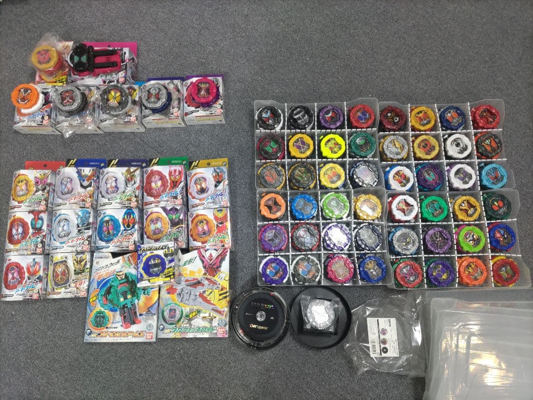 全71個 仮面ライダージオウ ライドウォッチ ミライドウォッチまとめ目立った傷や汚れなし