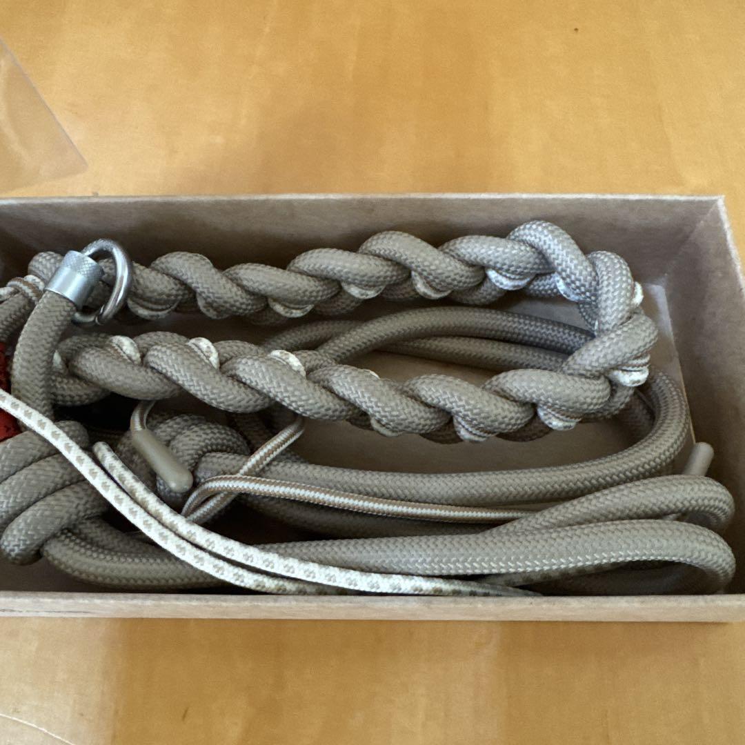 トポロジー BRAIDED O-ROPE ベージュ スマホアクセサリー