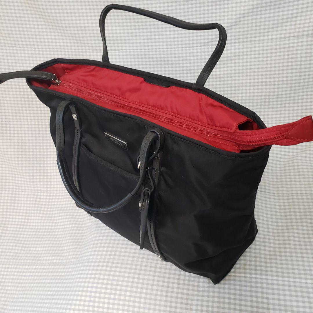 があります⒇ 中古良品 ナイロン地 内側赤色 送料込み Z9bQx-m32254037787 トゥミ TUMI 黒ブラック ブランド