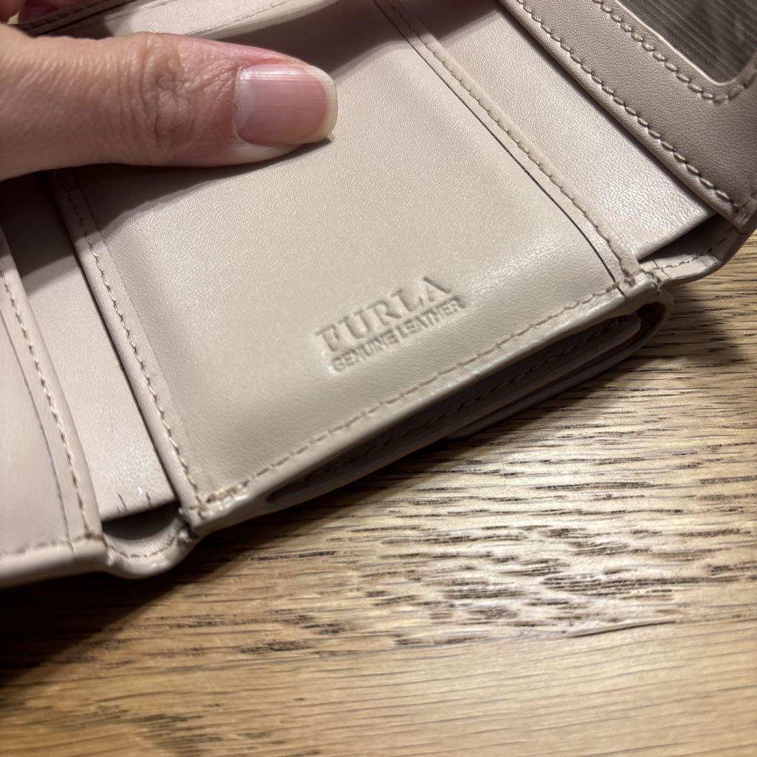 フルラ 三つ折り財布 ピンクベージュ