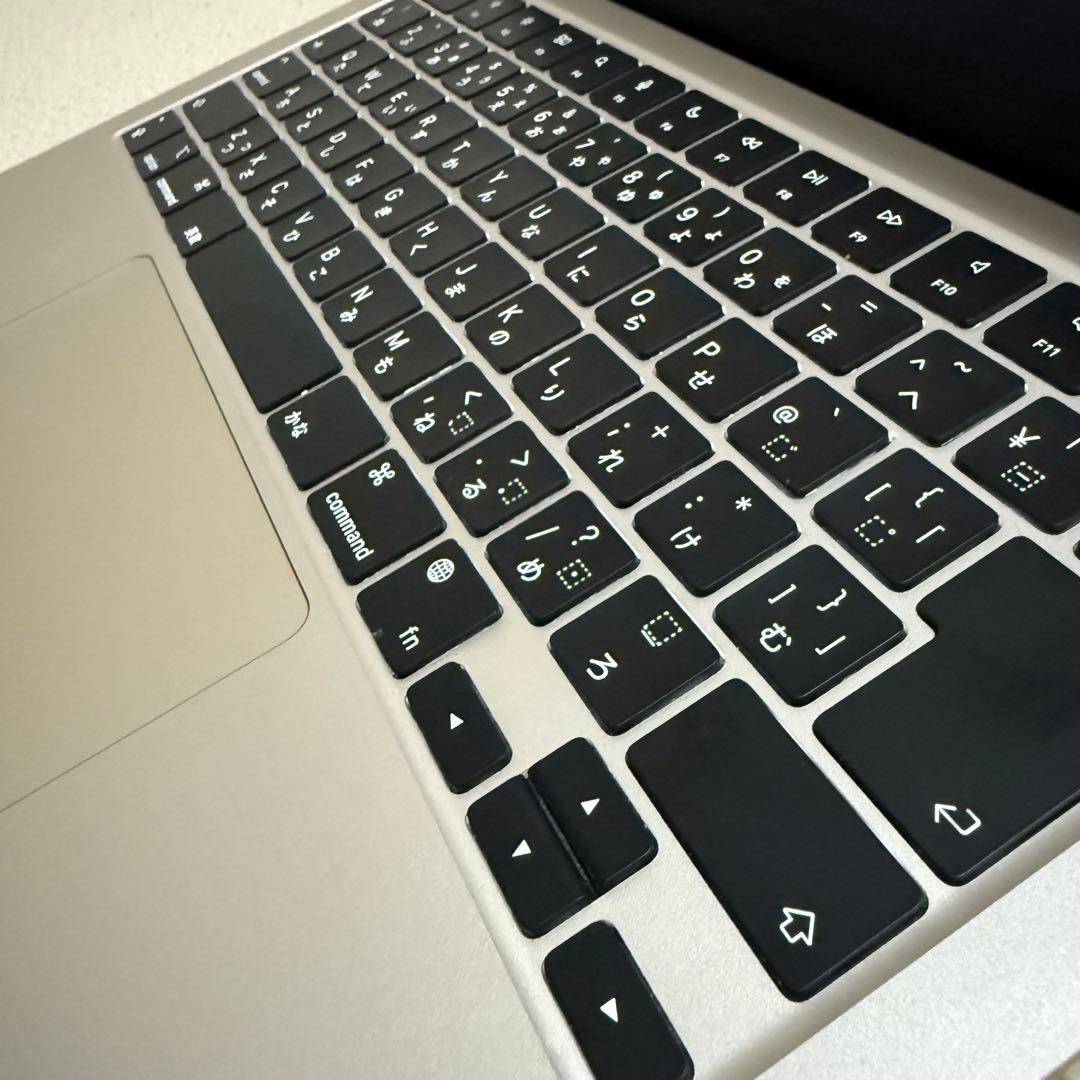 【美品】MacBook Air M2 2022 13インチ スターライト
