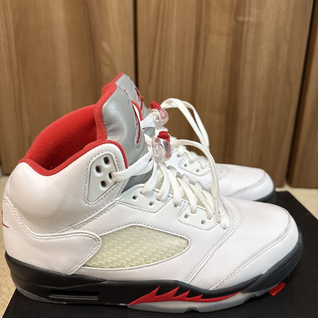 Air Jordan 5 Retro 9 (27cm) 中古