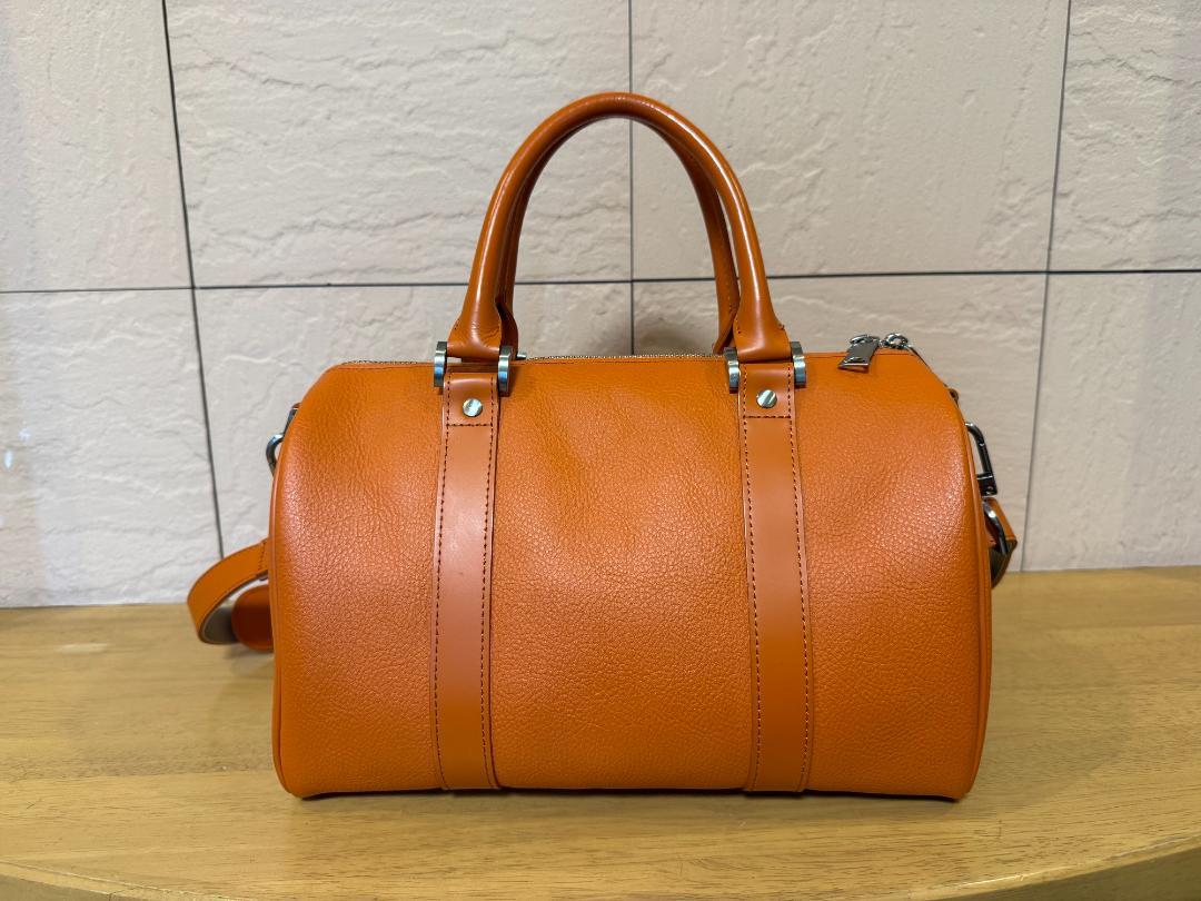 MBハイエンドレザーショルダーバッグ （29000円でハイブランド