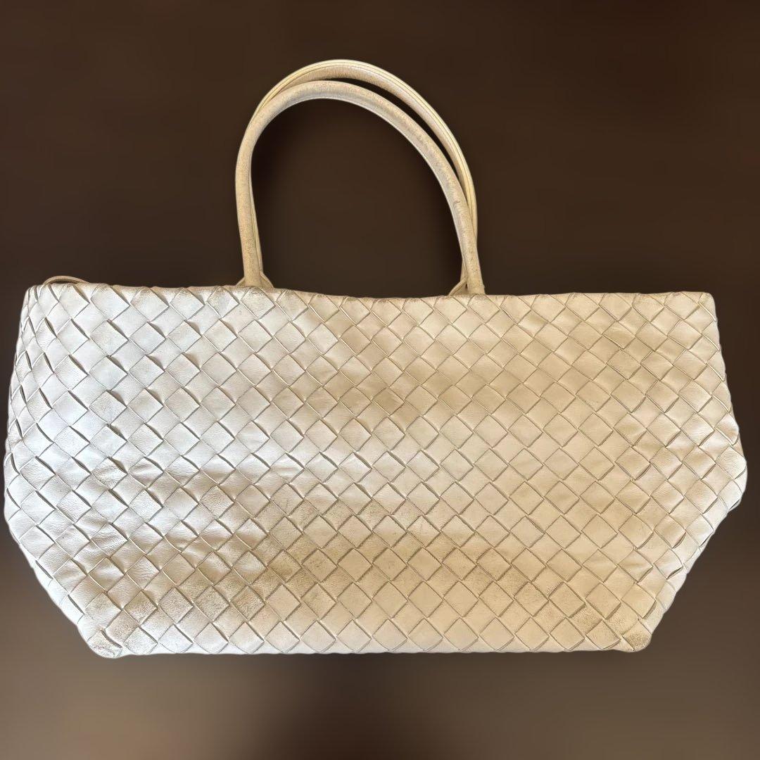 Bottega Veneta ホワイト編み込みレザートートバッグ