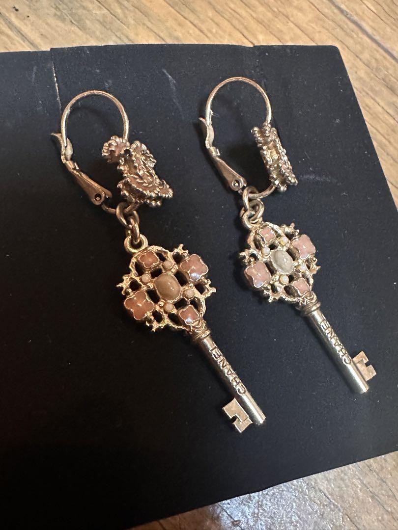 CHANEL ピアス 鍵デザイン ゴールド