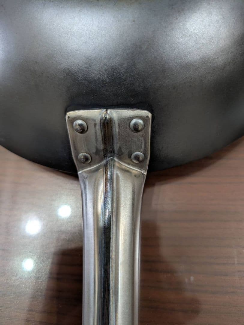 打ち出し窒化加工深型フライパン 27cm