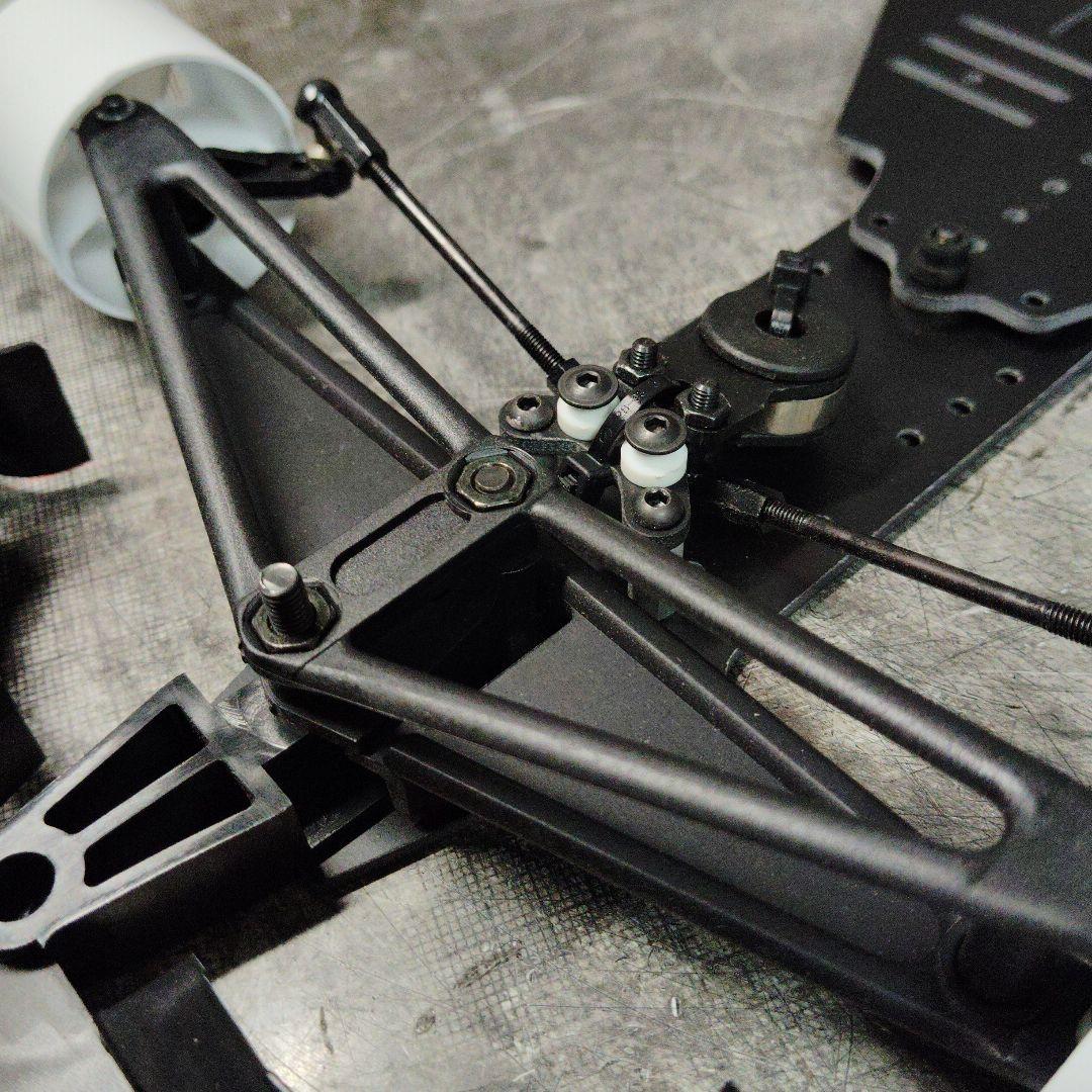TRG  F1シャーシ　USED