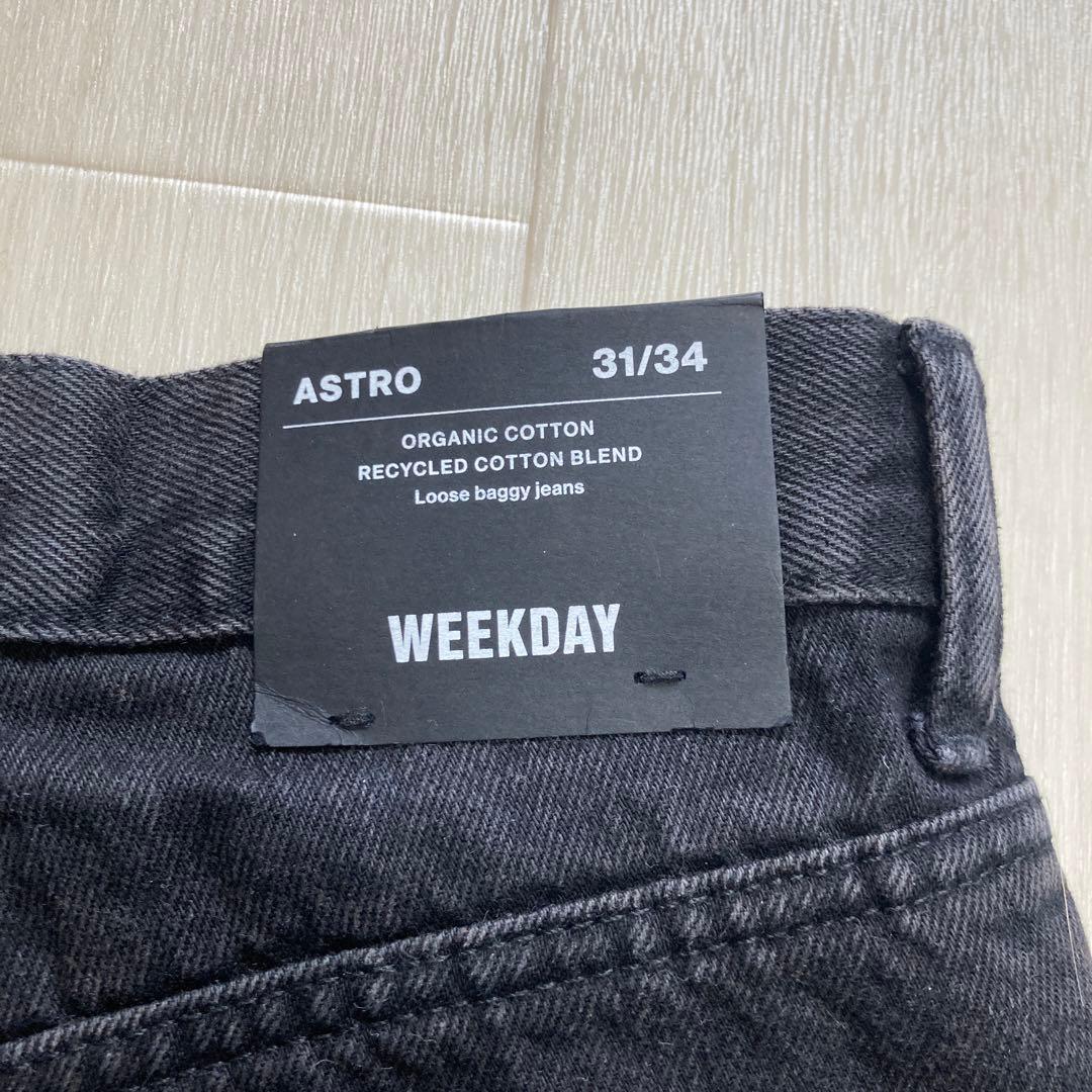WEEKDAY ルーズバギージーンズ　Astroアストロ WEEKDAY ルーズバギージーンズ Astro アストロ 黒系 Black