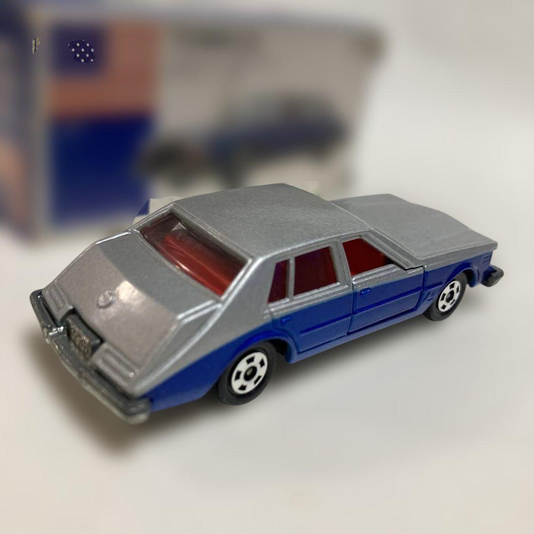 トミカ外国車シリーズキャデラックセビルです。日本製