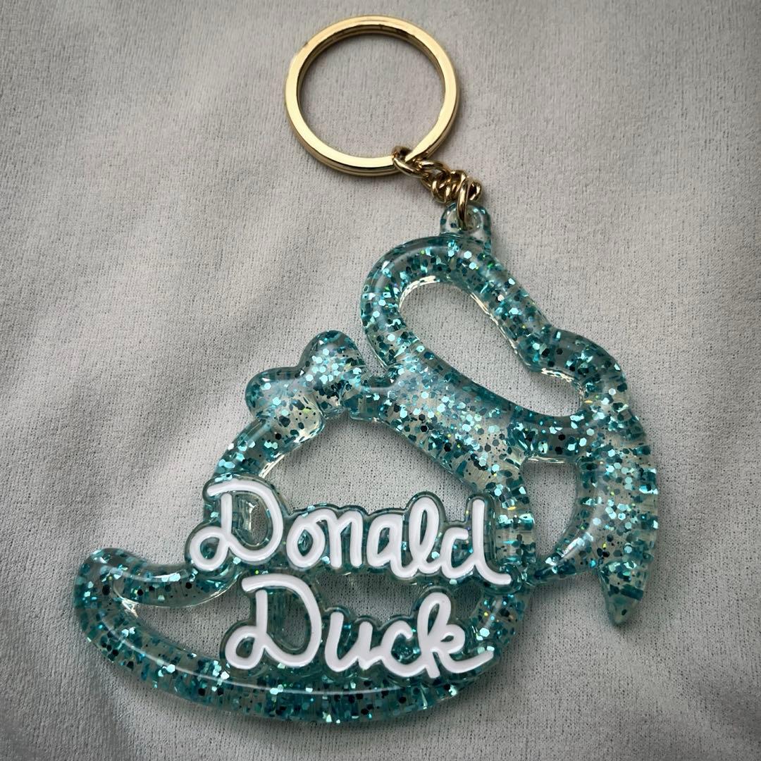 ドナルドダック アクリルキーホルダー ドナルドダック キーホルダー - メルカリ