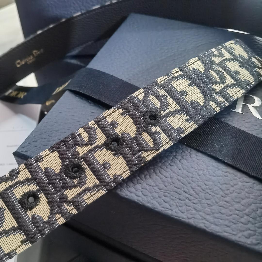 Dior ロゴ入りキャンバスベルト