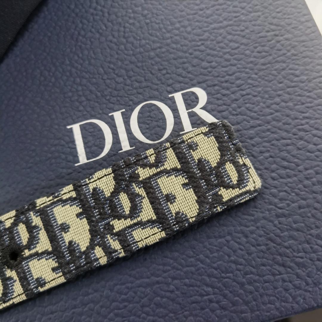 Dior ロゴ入りキャンバスベルト