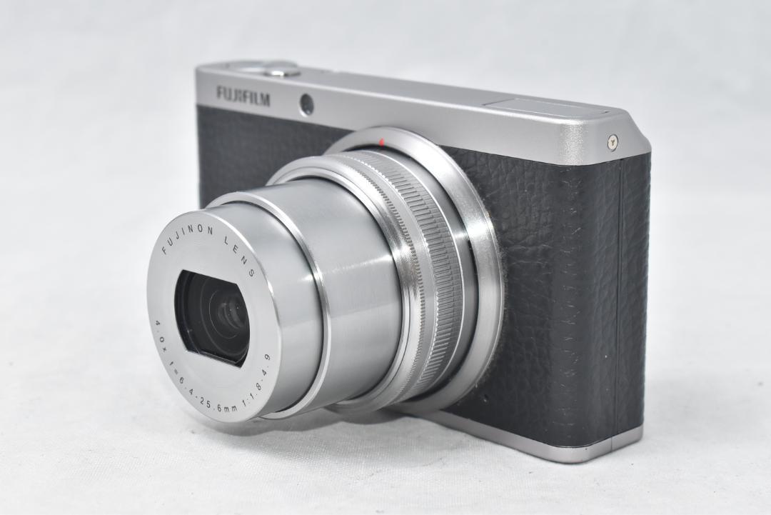 FUJIFILM フジフィルム XF1 コンパクトデジタルカメラ