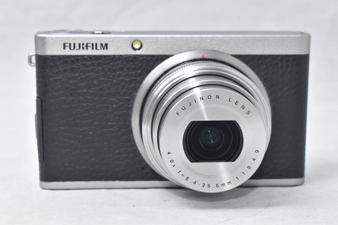 FUJIFILM フジフィルム XF1 コンパクトデジタルカメラ