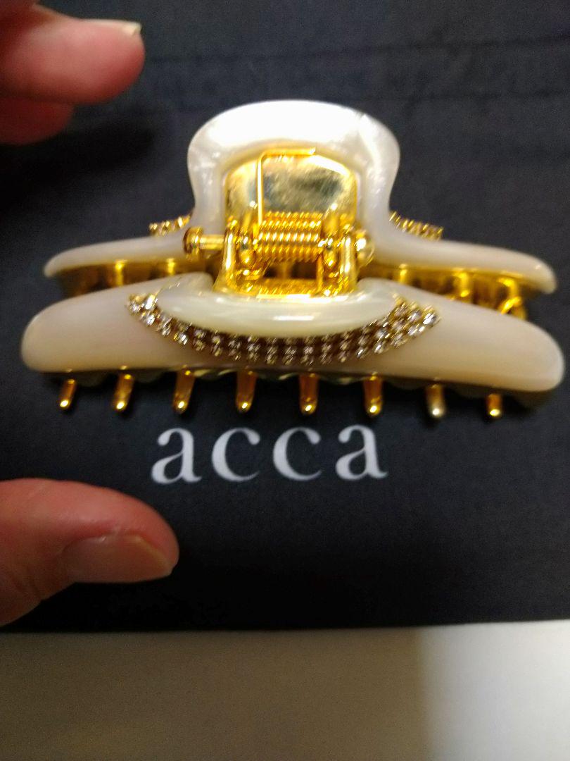 accaゴールド クレップヘアクリップ