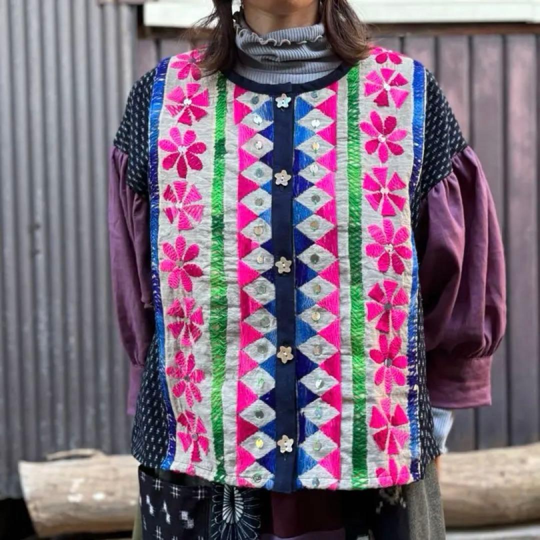 ハンドメイド　タイの手刺繍生地×絣のブラウス