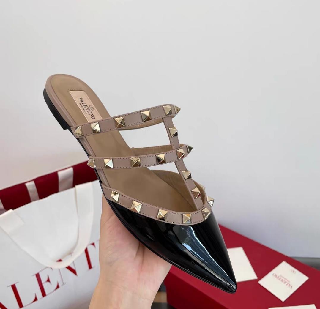 VALENTINO リボン装飾ポインテッドトゥサンダル VALENTINO スタッズ ポインテッドトゥサンダル 36/23cm - メルカリ