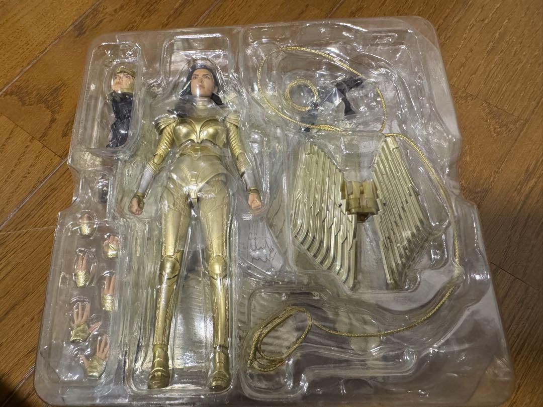 S.H.フィギュアーツ ワンダーウーマン ゴールドアーマー 魂ウェブ