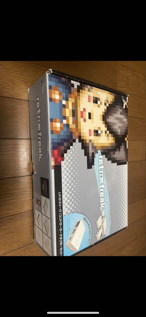 Retro Freak ゲーム機 本体とコントローラー