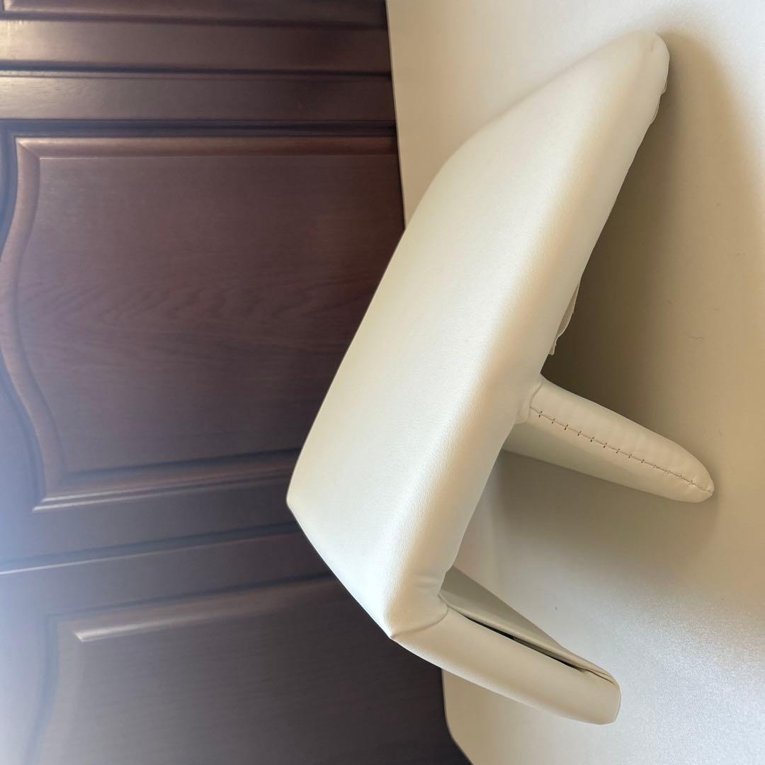 ソファーサイドテーブルSEVEN BEAUTY MARWIL-DEMENAGEMENTS_CH