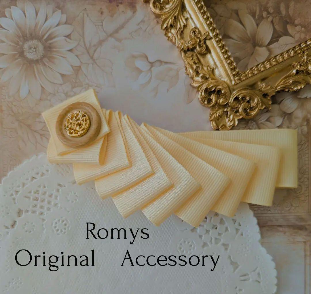 【ライトベージュ】ゆるカーブシンプルリボン♡ハンドメイド　ヘアクリップ　バレッタ