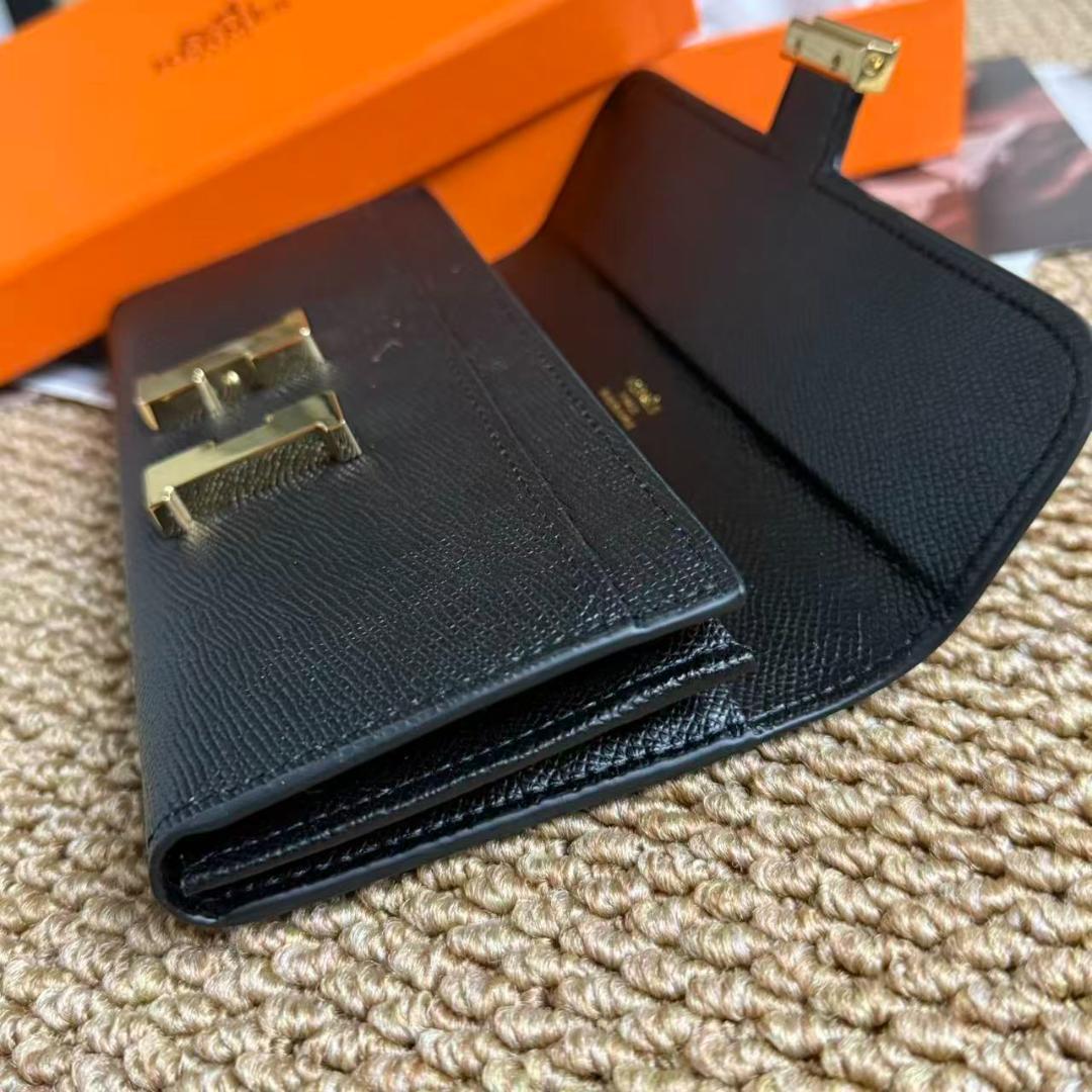 HERMES ブラックレザー 二つ折り財布