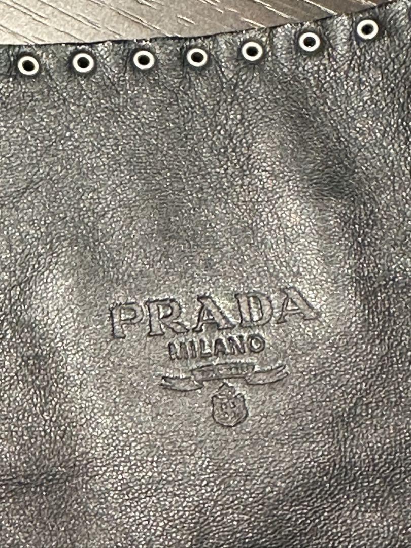 PRADA レザー スタッズ付きトートバッグ　　美品