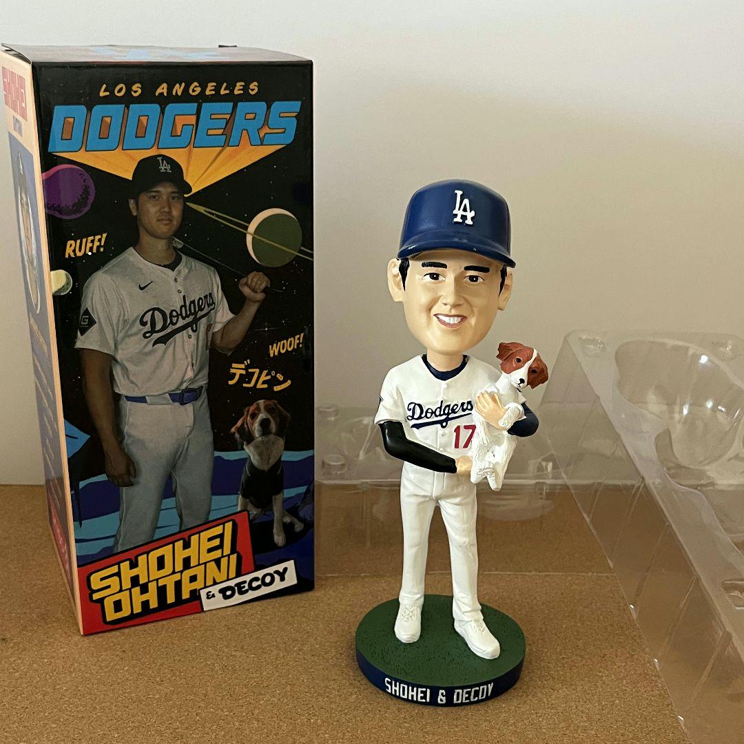 大谷翔平 デコピンバブルヘッド来場者
限定 スタジアム配布 ドジャース 金色 大谷翔平 デコピン バブルヘッド 来場者限定 - メルカリ