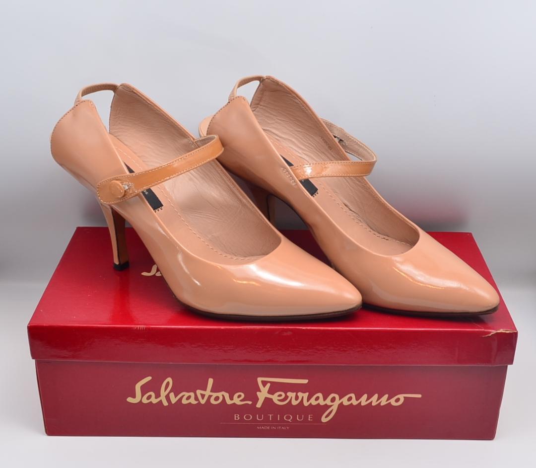 【美品】FERRAGAMO ベージュ ハイヒール Ferragamo ベージュ ハイヒール - メルカリ