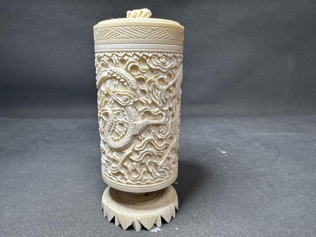 極上　花瓶　置物　天然素材　アンティーク　骨董　飾り物　古美術品　細密細工彫刻 極上 置物 根付 彫刻 置物 細密細工 骨董 アンティーク - メルカリ
