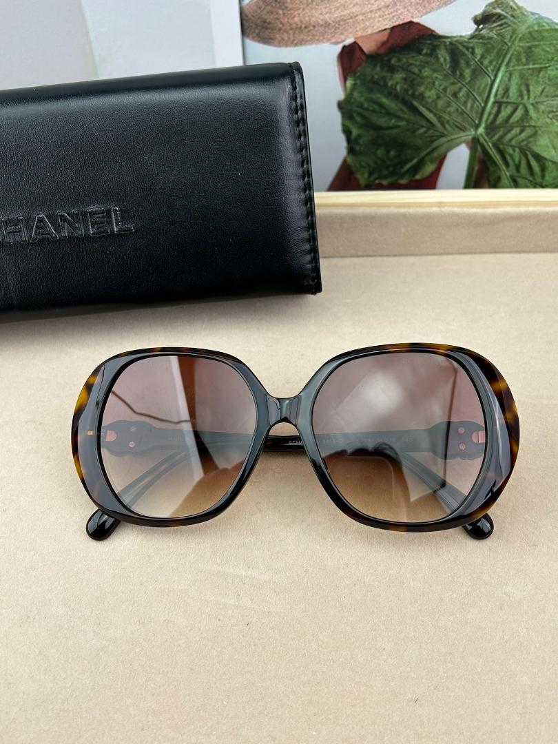 CHANEL ブラウン サングラス ケース付き