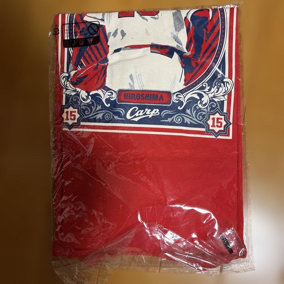 カープ Carp 黒田 KURODA 引退記念 Tシャツ レッド 背番号15 赤 値下げ！広島カープ 黒田 引退記念 Tシャツ Lサイズ 15 シルバー