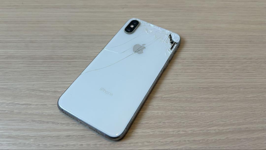 iPhone Xs 64G シルバー ジャンク品 iPhone Xs 64G シルバー ジャンク品