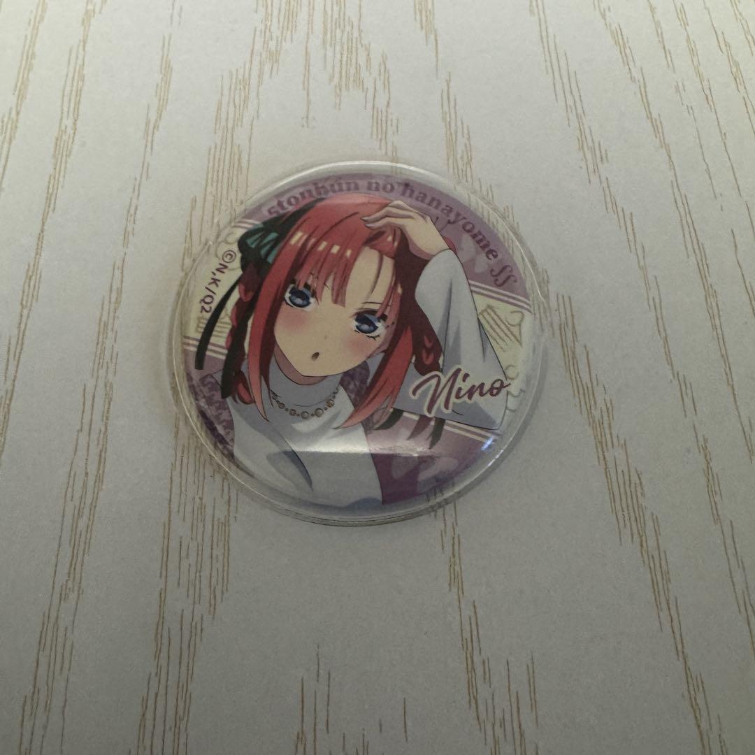 最安値級価格 五等分の花嫁 中野二乃 缶バッジ キャラポップアップストア ピンズ・ピンバッジ・缶バッジ