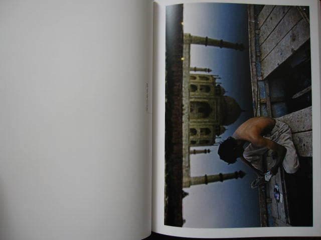 2022年秋冬新作 The Unguarded Moment Steve McCurry アート/エンタメ