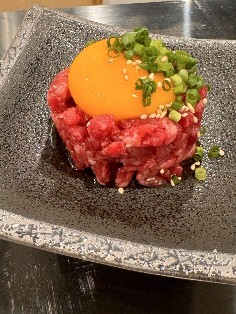 送料無料！黒毛和牛ユッケ