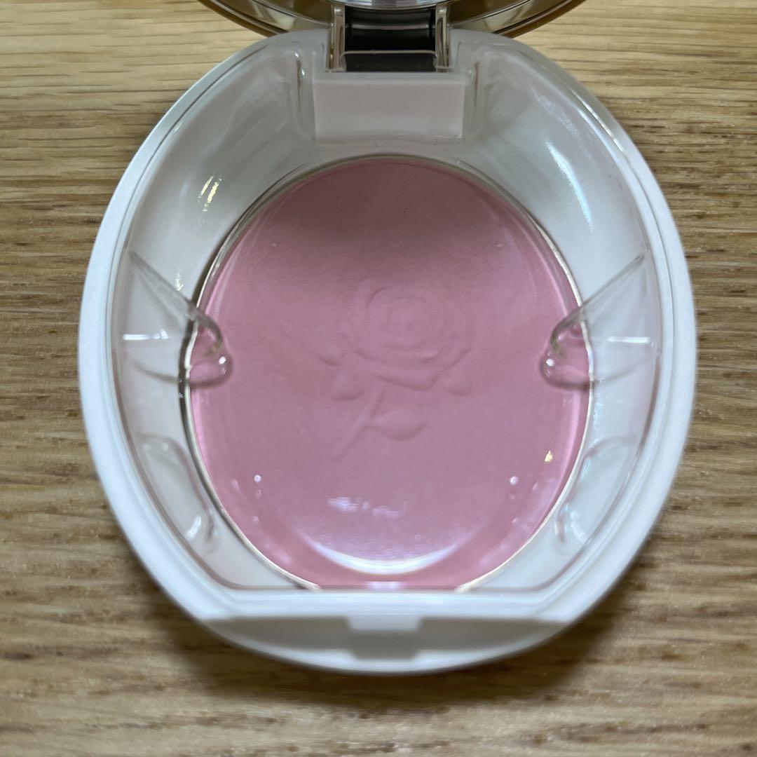 【新品未使用】レ・メルヴェイユーズ　ラデュレ　パウダー　ブラッシュ　06 LADURÉE レ・メルヴェイユーズ パウダーブラッシュ06 4g