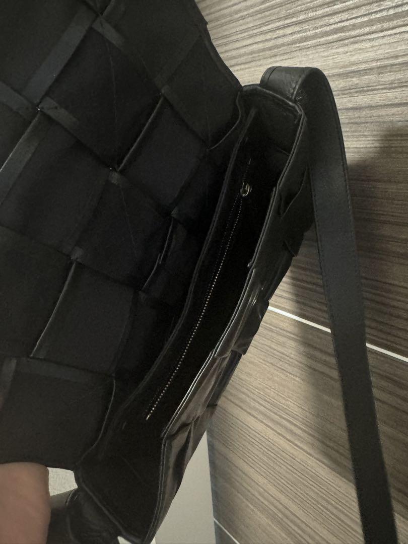 BOTTEGA VENETA クロスボディバッグスモール　カセット