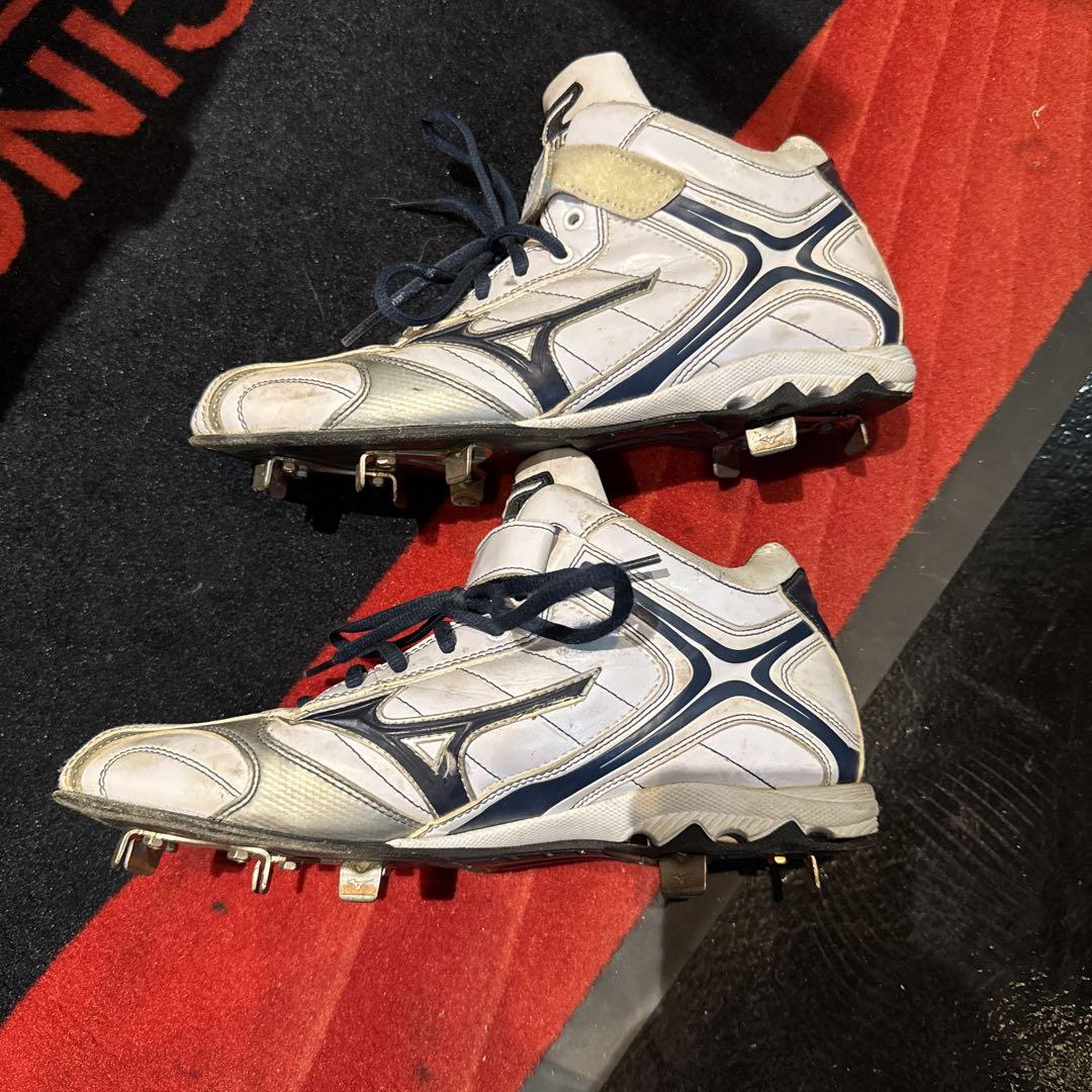 Mizuno ハイカットスパイクシューズ ホワイト/ネイビー