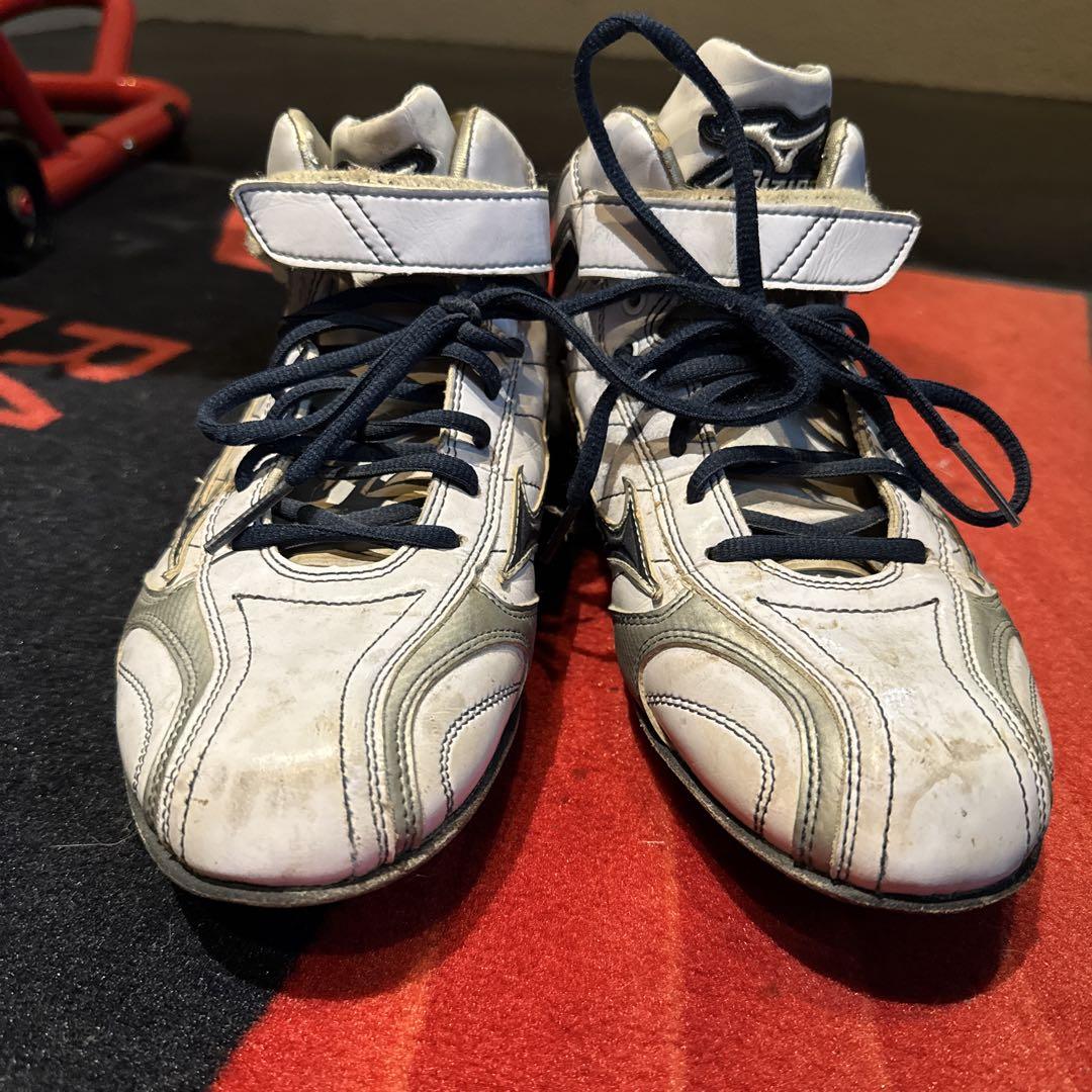 Mizuno ハイカットスパイクシューズ ホワイト/ネイビー
