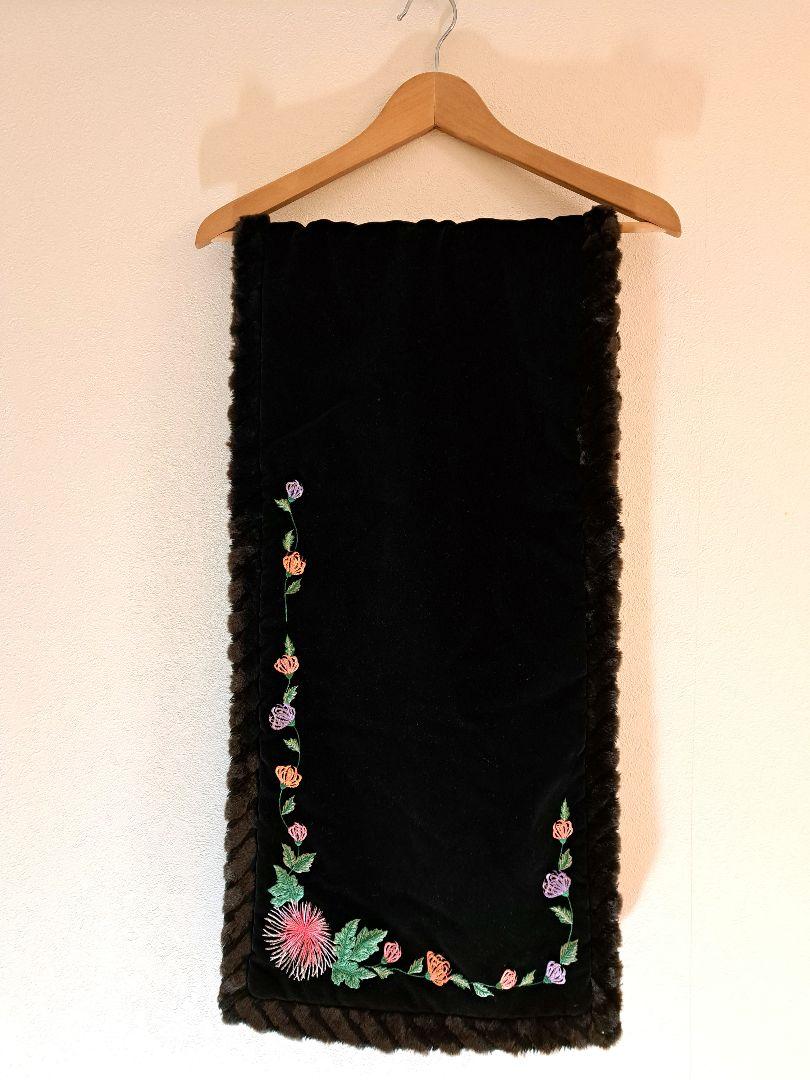 ケイタマルヤマ　ストール　KEITAMARUYAMA　黒　刺繡