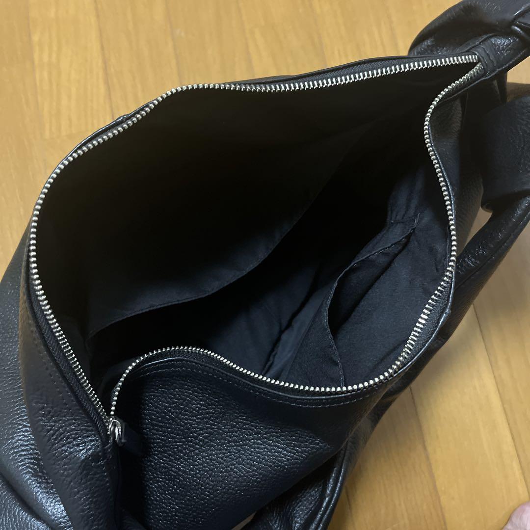 FREAK'S STORE｜Leather Banana Big Shoulder Bag / レザー