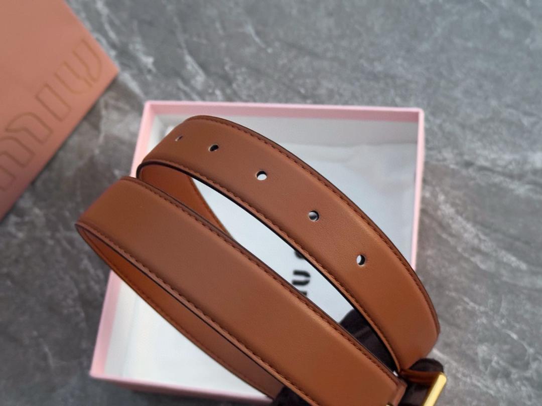 人気! Miu Miu ミュウミュウ　ベルト　美品